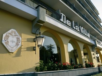De La Ville0