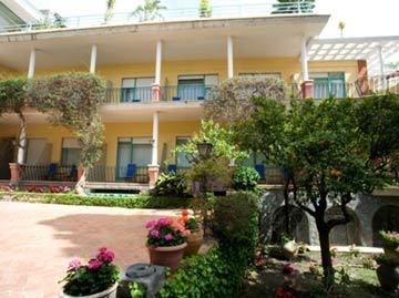 Hotel Continental0