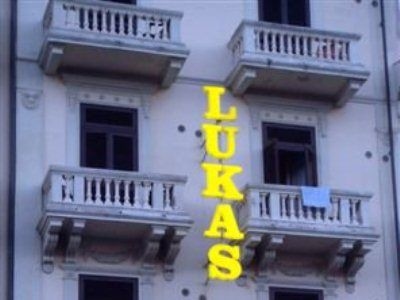 Lukas0