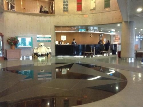โฮเต็ล พาร์ค ฮิลล์ส์ (Hotel Park Hills)0