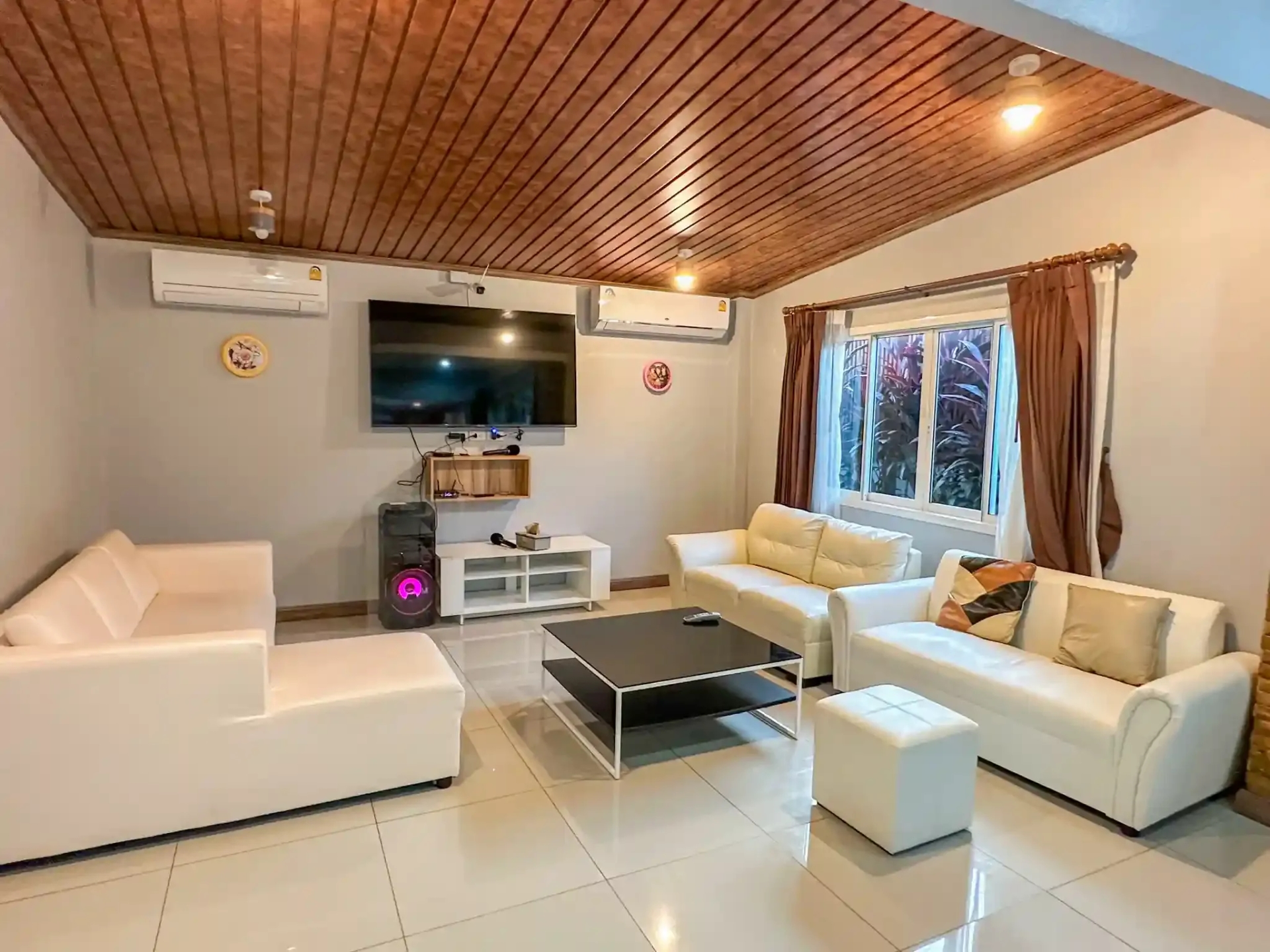 เลทส์ ชิลล์ พูล วิลล่า สัตหีบ (Let’s Chill Pool Villa Satahip)3