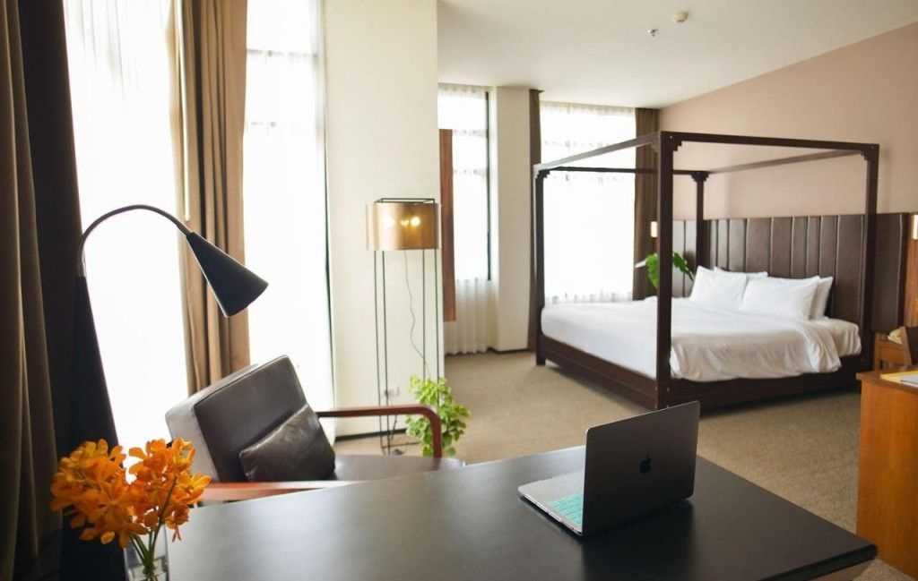 Grand Howard Hotel2