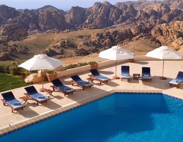 Petra Marriott3