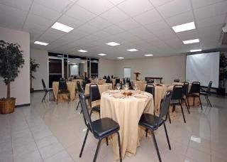 Quality Inn El Tuque4