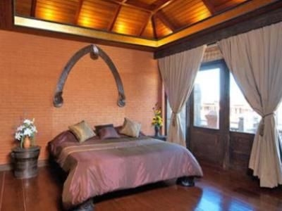 Aureum Hotel And Resort4