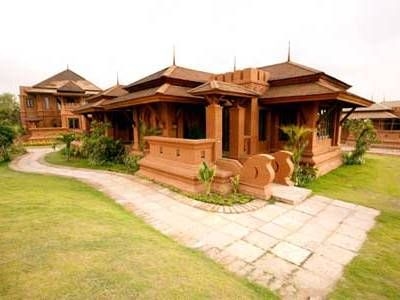 Aureum Hotel And Resort0