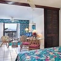 Sapphire Beach Resort2
