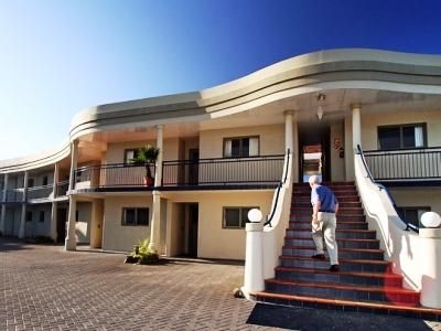 Breakers Motel0