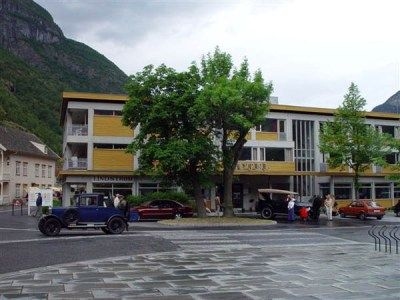 Lindstrom2