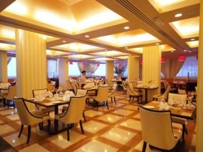 Tulip Inn2