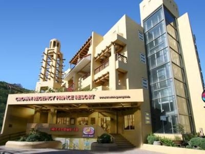 Crown Regency Prince Resort0