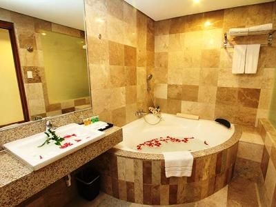 Crown Regency Resort Annex2