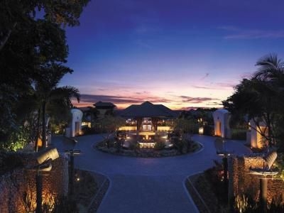 Shangri-La's Boracay0