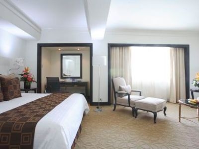 Intercontinental Manila4