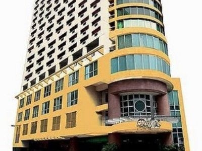 Oxford Suites0