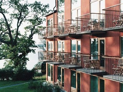 Hotel J0