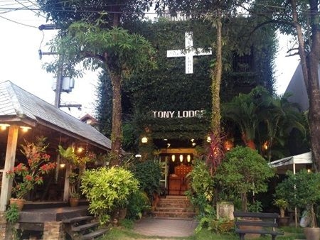Khaolak Tony Lodge1