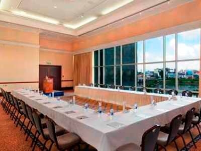 Adana Hiltonsa2