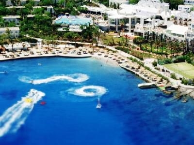 Isis Hotel And Spa1