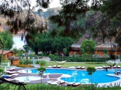 Bay Beach Club0