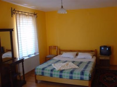Blue Moon Motel4