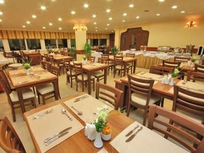 Grand Unal4