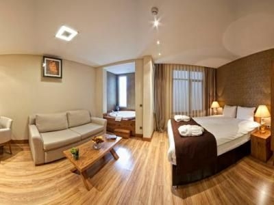 Triada Residence3