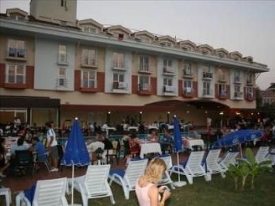 Aura Resort2