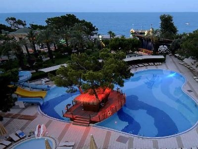 Catamaran Resort3