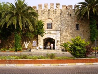 Club Caravanserail1