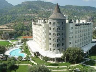 Alinn Boutique0