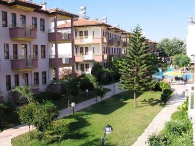 Safran Apartments0