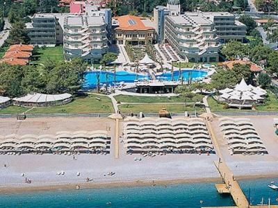Queen's Park Resort0