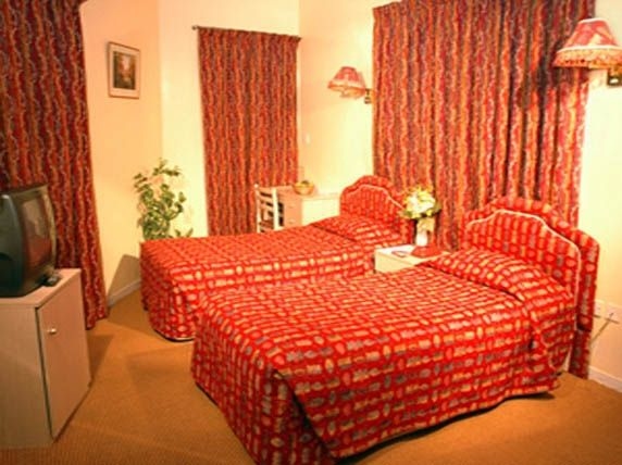 Rush Inn1