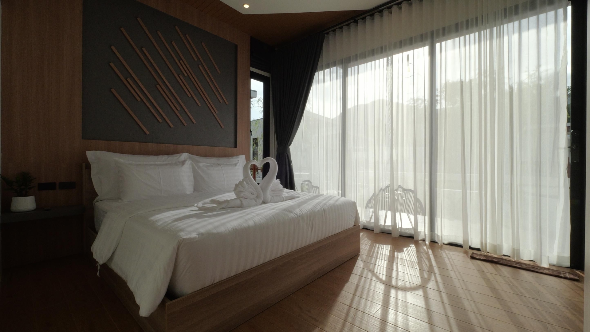 Pukawa Hotel & Residence4
