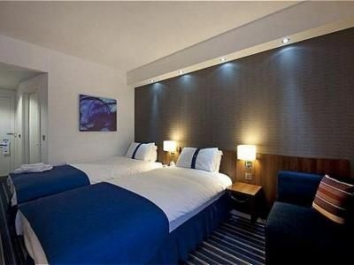 Holiday Inn Express Bfs Queen's Quarter4