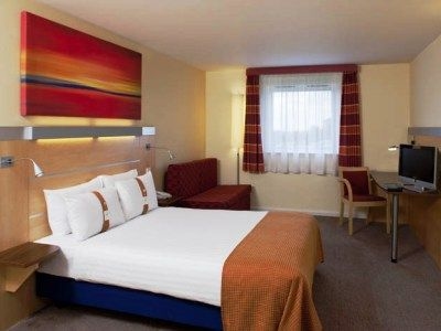 Holiday Inn Express Epsom Downs4