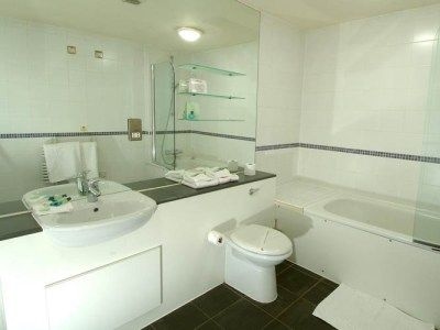 Place (Apartments)2