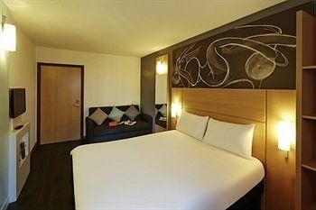 Ibis Reading Hotel3