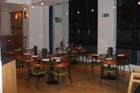 Holiday Inn Sutton3