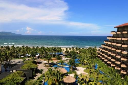 Crowne Plaza Danang4