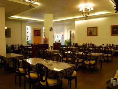 Royal International3