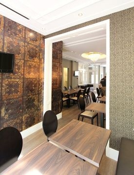 APPLE INN4