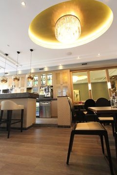 APPLE INN2