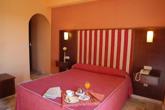 ROYAL COSTA4