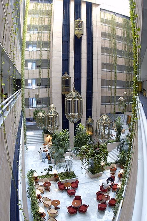 GRANADA CENTER4
