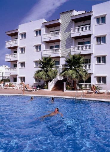 APARTAMENTOS PLAYA GRANDE2