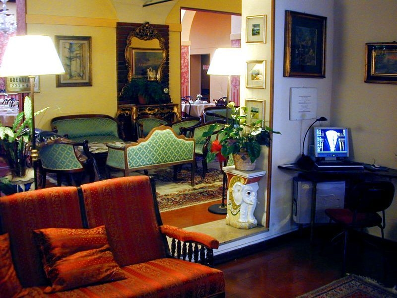 HOTEL BYRON0