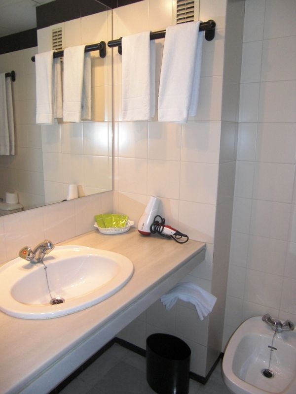 APARTAMENTOS DESCARTES0