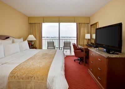 Clearwater Beach Marriott Suites on Sand Key3